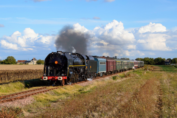 141R840 – septembre 2017 – Loches vers Commery (photo V Bussereau) 141R840 - septembre 2017 - Loches vers Commery (photo V Bussereau)