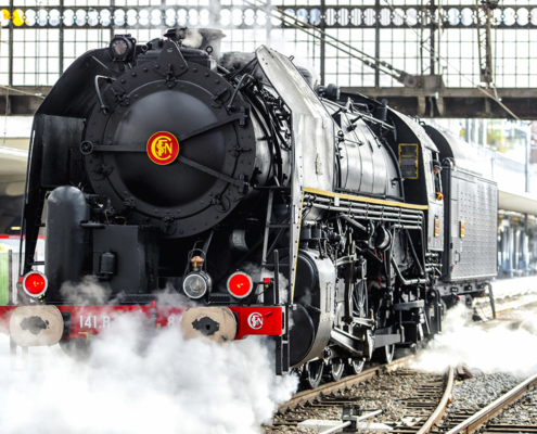 Locomotive à vapeur 141R840 à Paris Austerlitz le 21 octobre 2017 (photo Nicolas Laverroux)